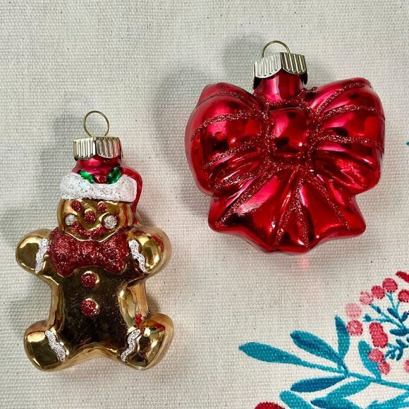 Celebrations by Radko Y2K Christmas Ornaments (2 Set) Gingerbread Man & Red Bow - Picture 1 of 6